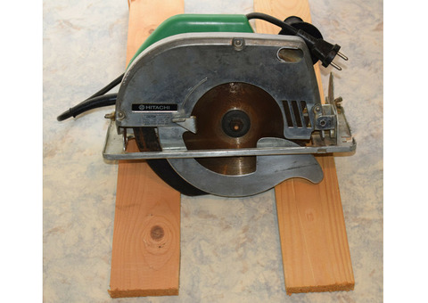 Циркулярная пила (дисковая) Hitachi