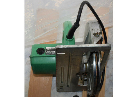 Циркулярная пила (дисковая) Hitachi
