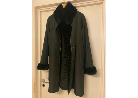 Зимняя куртка пальто новая